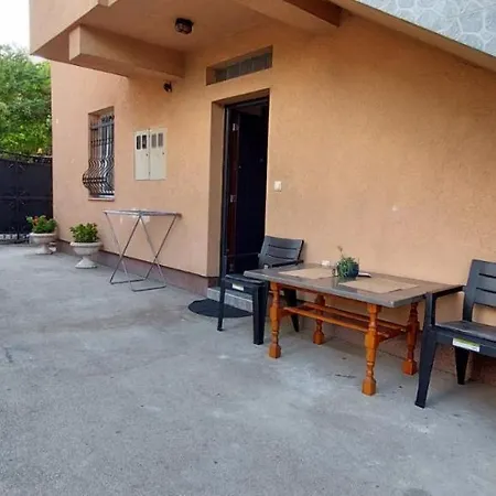 Apartment Melaaj Hill *